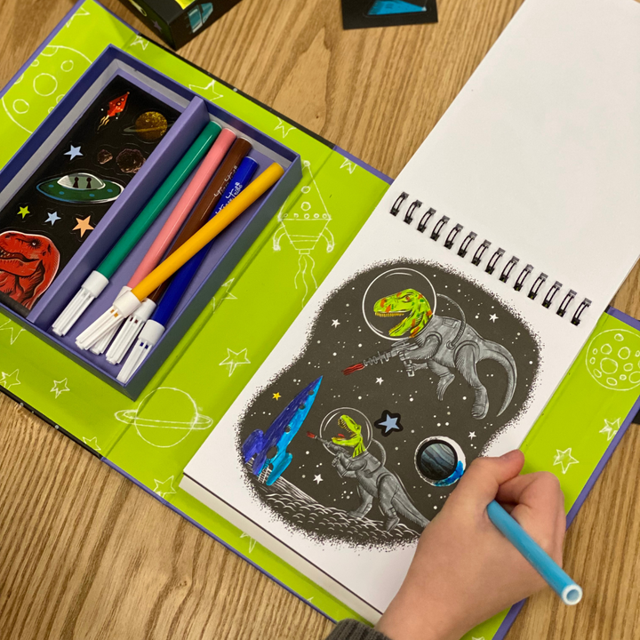 Colouring Set | Dinos in Space